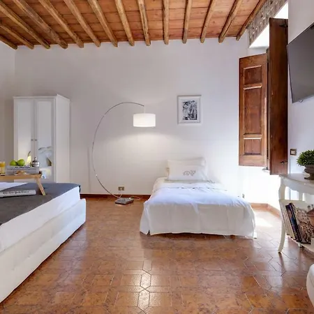 Arenula Luxury * روما